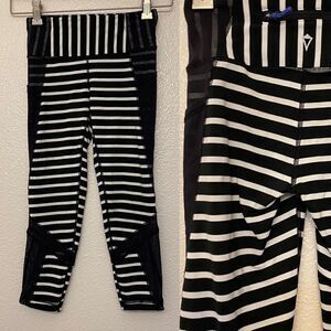 Ivivva Lululemon Girls Black white stripe mesh pockets leggings EUC -10